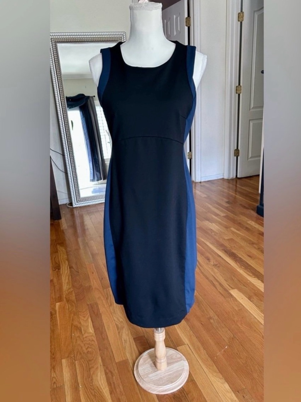 Cynthia Rowley Black & Blue Knee Length Sheath Dress in Women’s Size 6